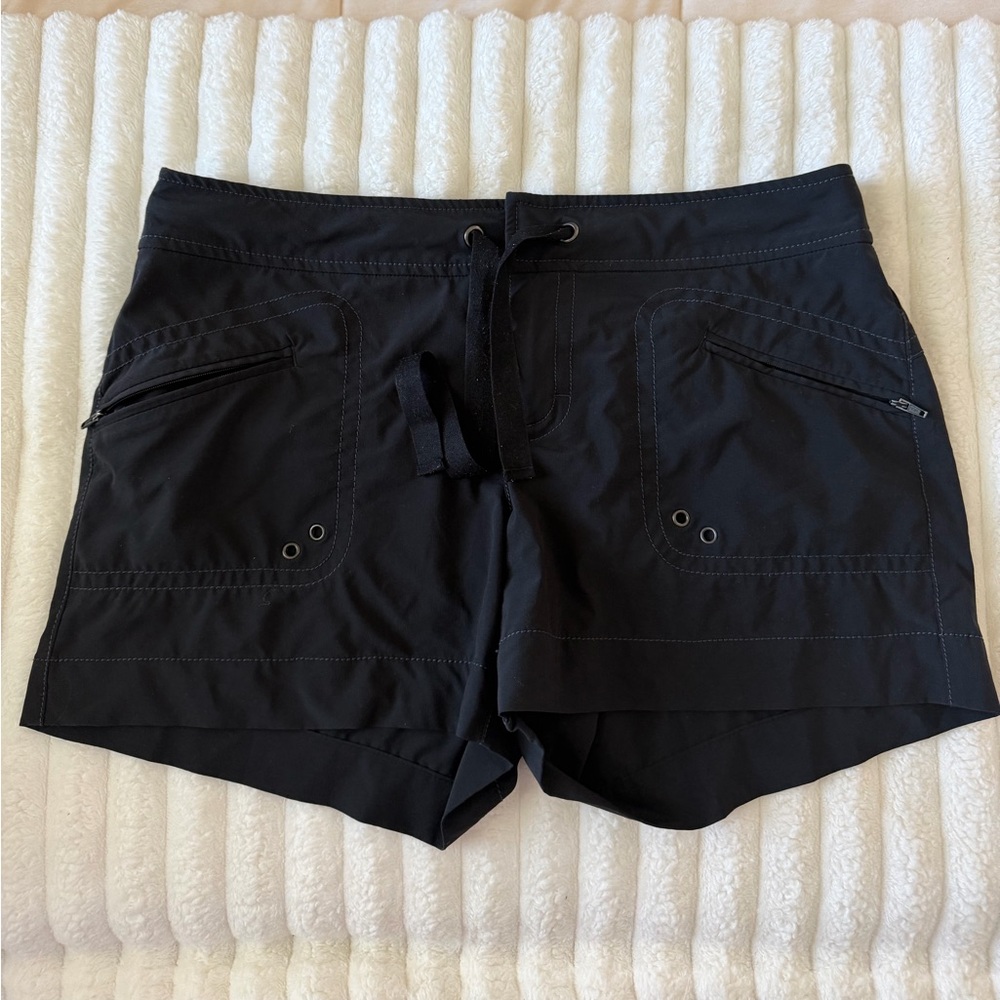 Athleta Black Women's Cargo Water Shorts